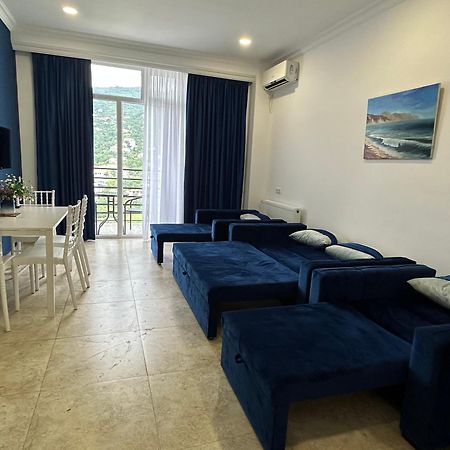 Blue Apartment โกนิโอ ภายนอก รูปภาพ