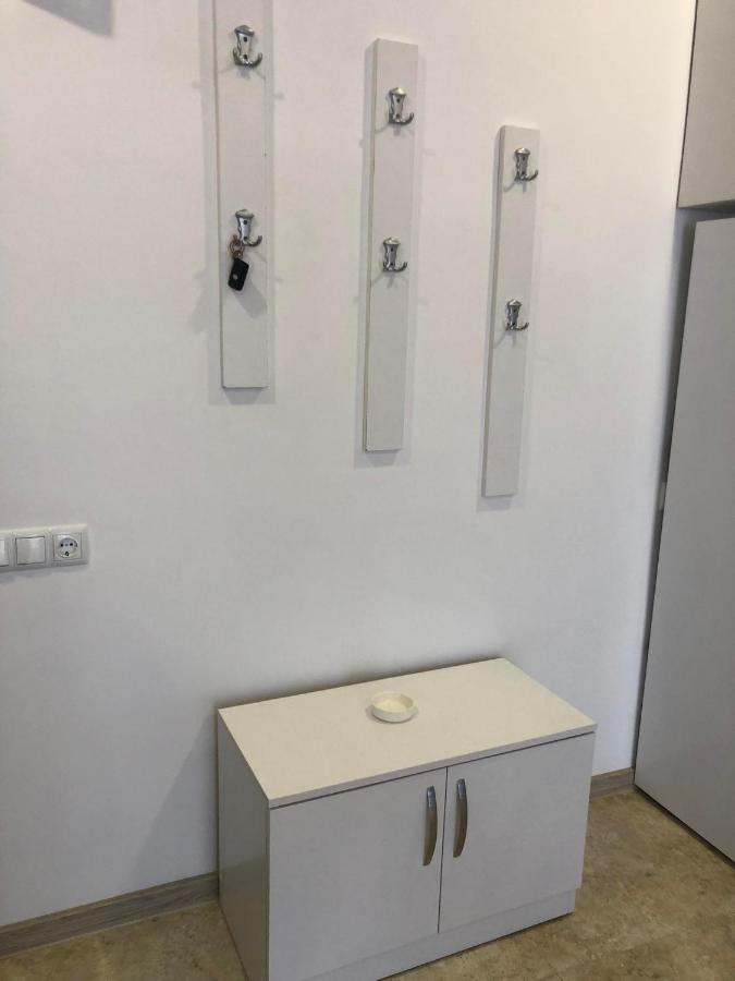 Blue Apartment โกนิโอ ภายนอก รูปภาพ